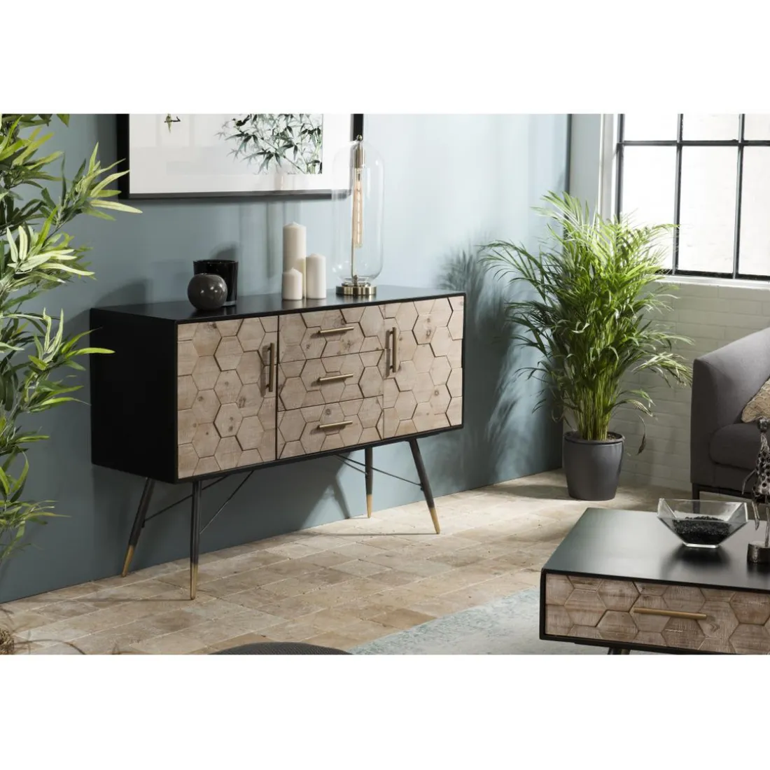 Buffet 2 portes 3 tiroirs scandinave en Sapin et métal - DEBBIE