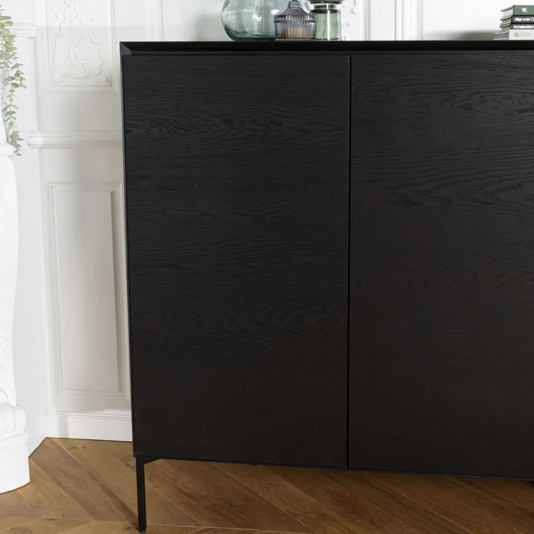 Buffet noir 4 portes 6 étagères pieds métal noir MAXENDRE
