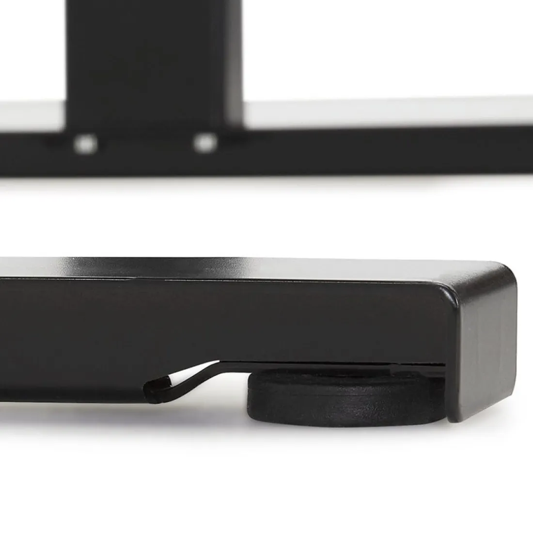 Bureau assis-debout électrique avec plateau en bois et métal noir