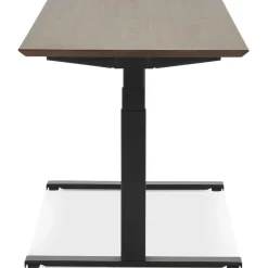 Bureau assis-debout électrique avec plateau en bois finition Noyer et pied en métal noir