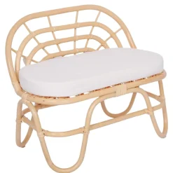 Ce sofa enfant offre une assise confortable et sécurisée