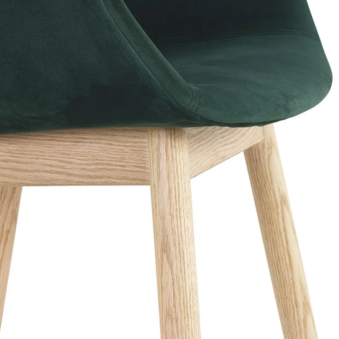 Chaise avec accoudoirs 'FRIDA' en velours vert et pieds en bois naturel