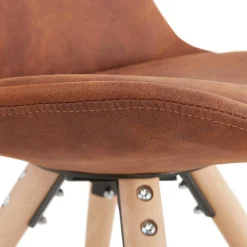 Chaise confortable 'HARRY' en microfibre brune et pieds en bois finition naturelle