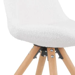 Chaise design 'VALENTINE' en tissu bouloché blanc style scandinave