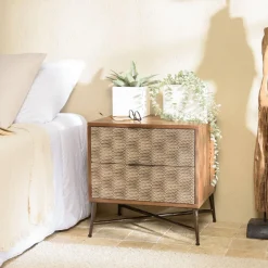 Chevet en bois de manguier 2 tiroirs motifs ethniques dorés ALIX