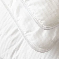 Couette bébé synthétique 300 grm² enveloppe coton Eden Essix - Blanc