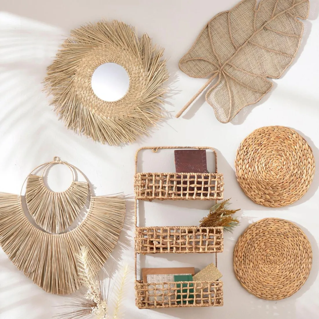 Etagère miroir à 3 compartiments en jacynthe et structure métal ROSIE beige