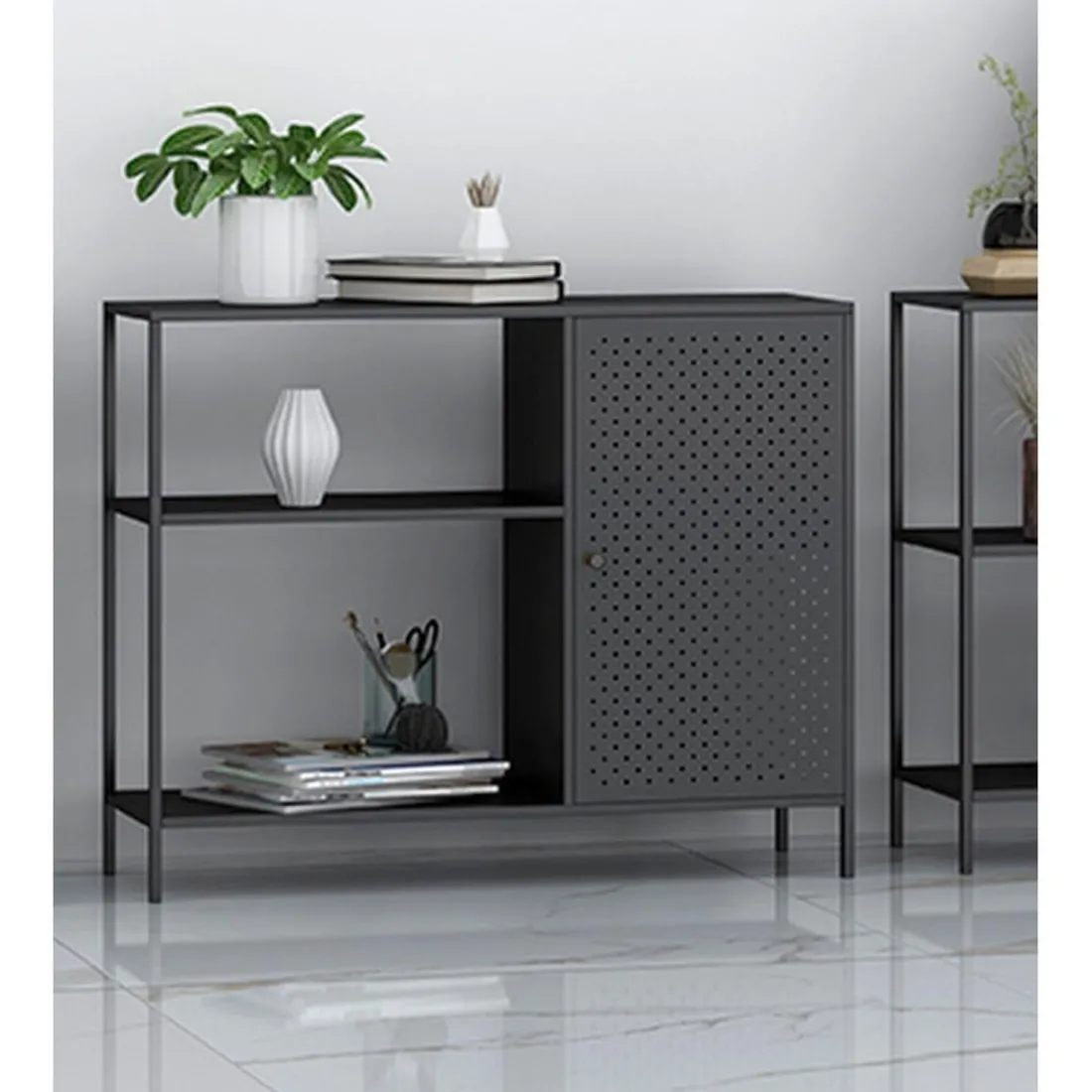 Etagère noire 3 cases et 1 portes en métal