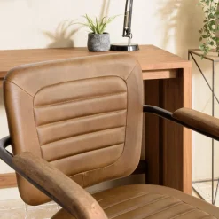 Fauteuil à roulettes assise et accoudoirs matelassée en cuir et en bois de manguier MARCEL Marron