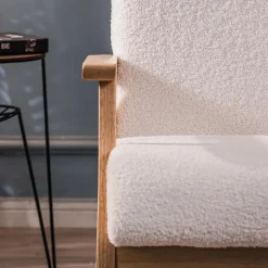 Fauteuil de salon avec structure bois blanc
