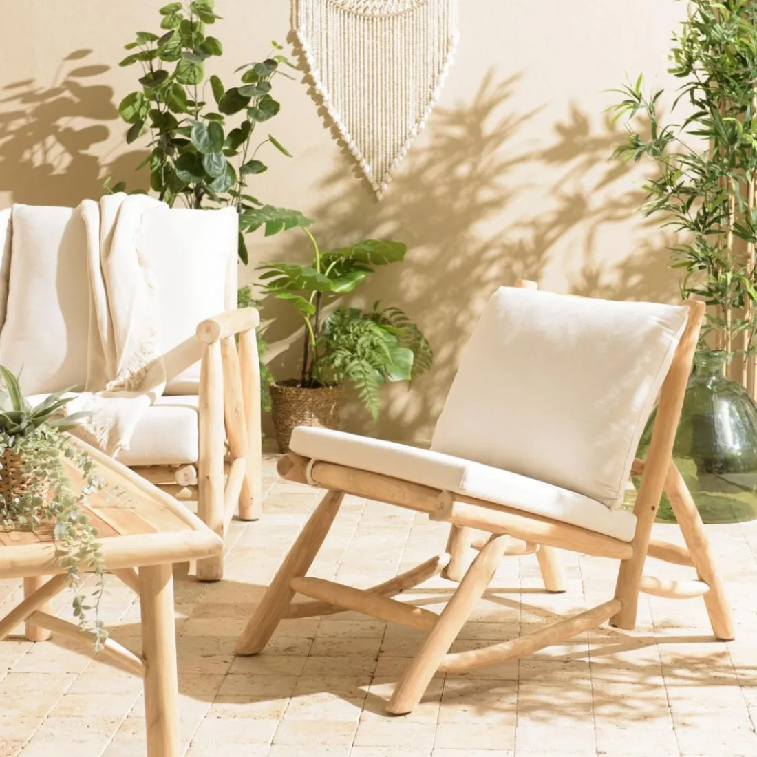 Fauteuil lounge en branches de Teck naturel avec coussin blanc WILL