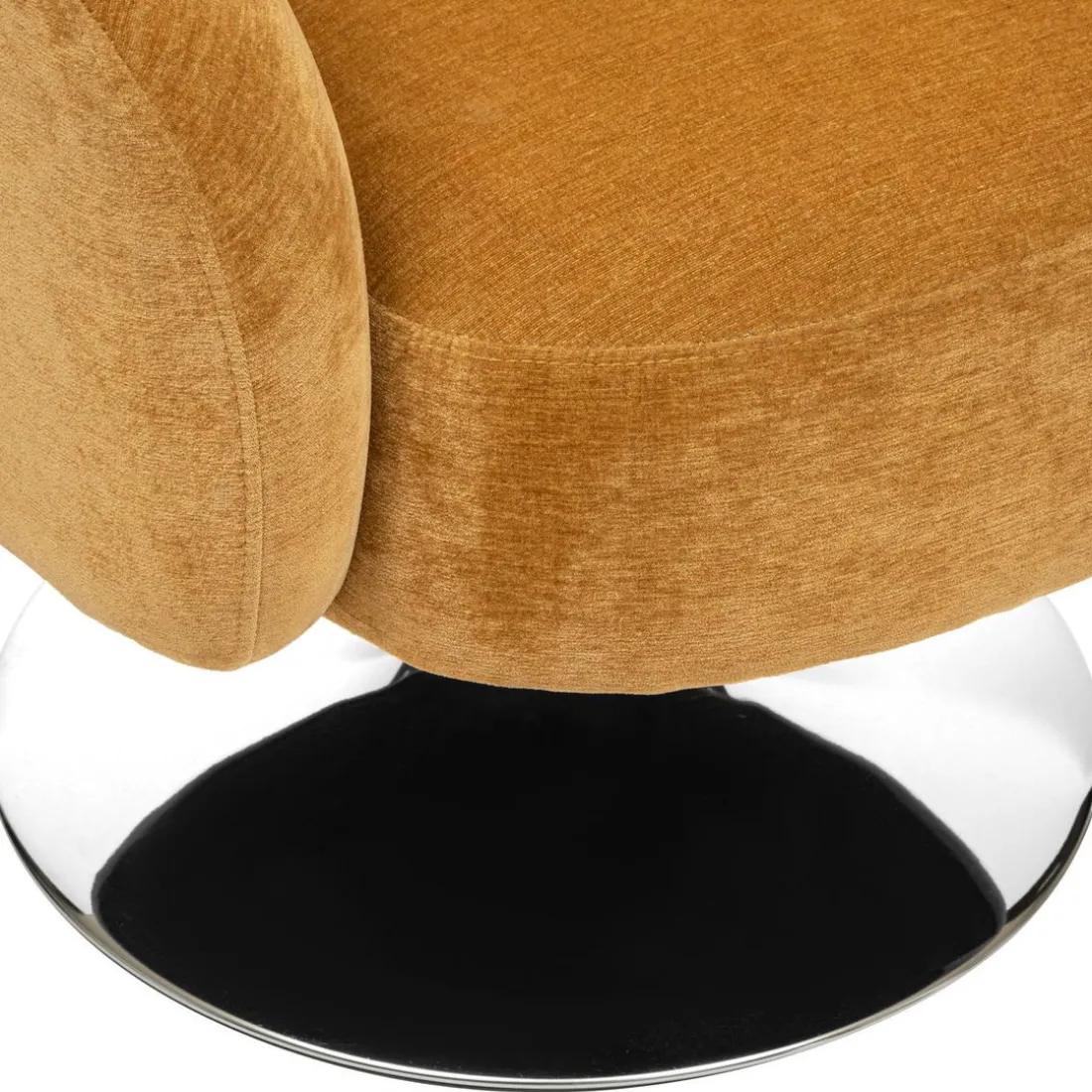 Fauteuil ocre en métal et pin