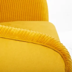 Fauteuil “Solaro” en velours ocre