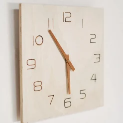 Horloge contreplaquée carrée - Simplicity