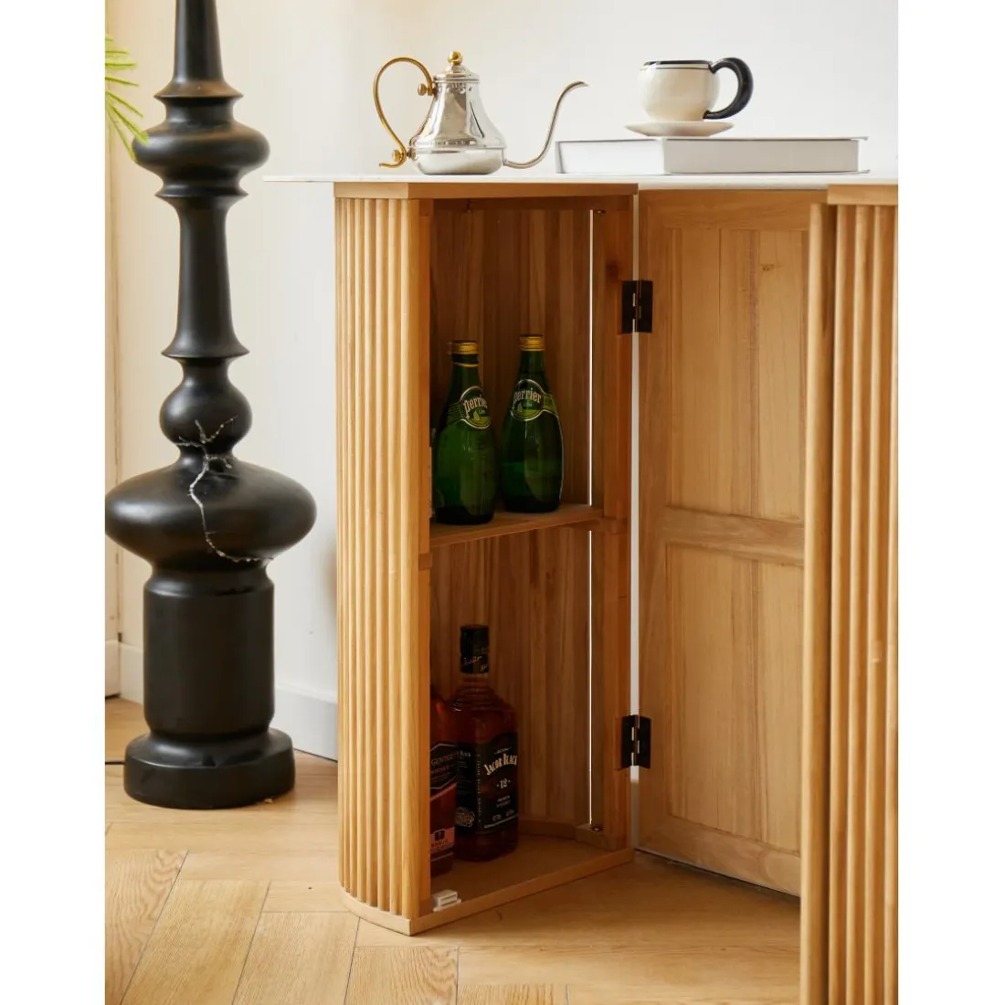 La console PIREUS design scandinave et sa structure en bois massif