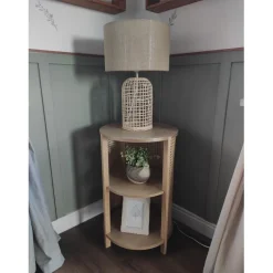 La table ALTA design scandinave et sa structure en bois massif