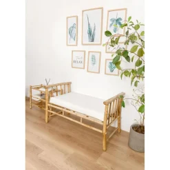 Le banc DILI avec son design scandinave en bois massif et tissu etanche