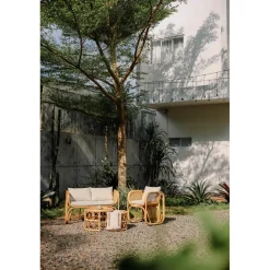 Le Canapé MOROTAI design scandinave épuré assise en rotin naturel et tissu etanche