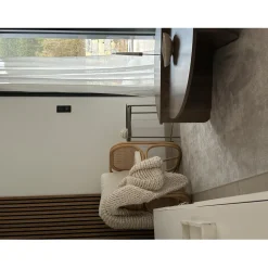 Le Fauteuil MOROTAI design scandinave épuré assise en rotin naturel et tissu etanche