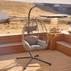 Le fauteuil suspendu VENICE style scandinave en rotin et en métal