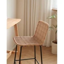 Le lot de tabourets BANGKOK design moderne et son élégant alliage de matières