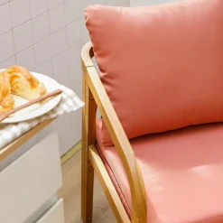 Les chaises intérieur extérieur en bois massif DELGADO design intemporel style scandinave rose