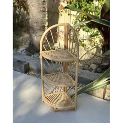 L'étagère KOLAKA avec son design moderne et scandinave 3 niveaux larges et profonds