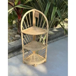 L'étagère KOLAKA avec son design moderne et scandinave 3 niveaux larges et profonds