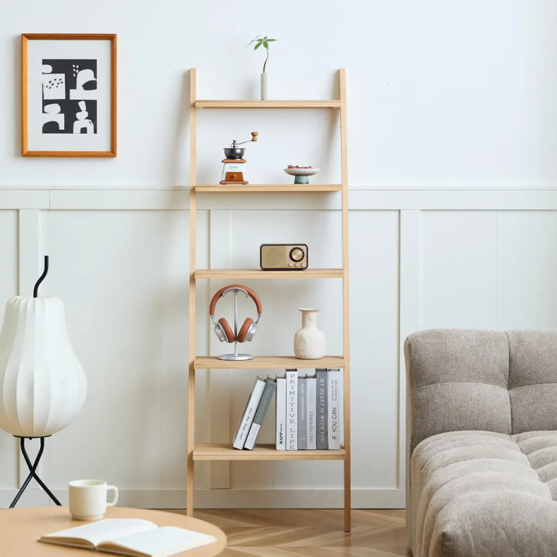 L'étagère murale échelle SMOGEN en bois massif naturel style scandinave design intemporel fabriquée en pin de haute qualité