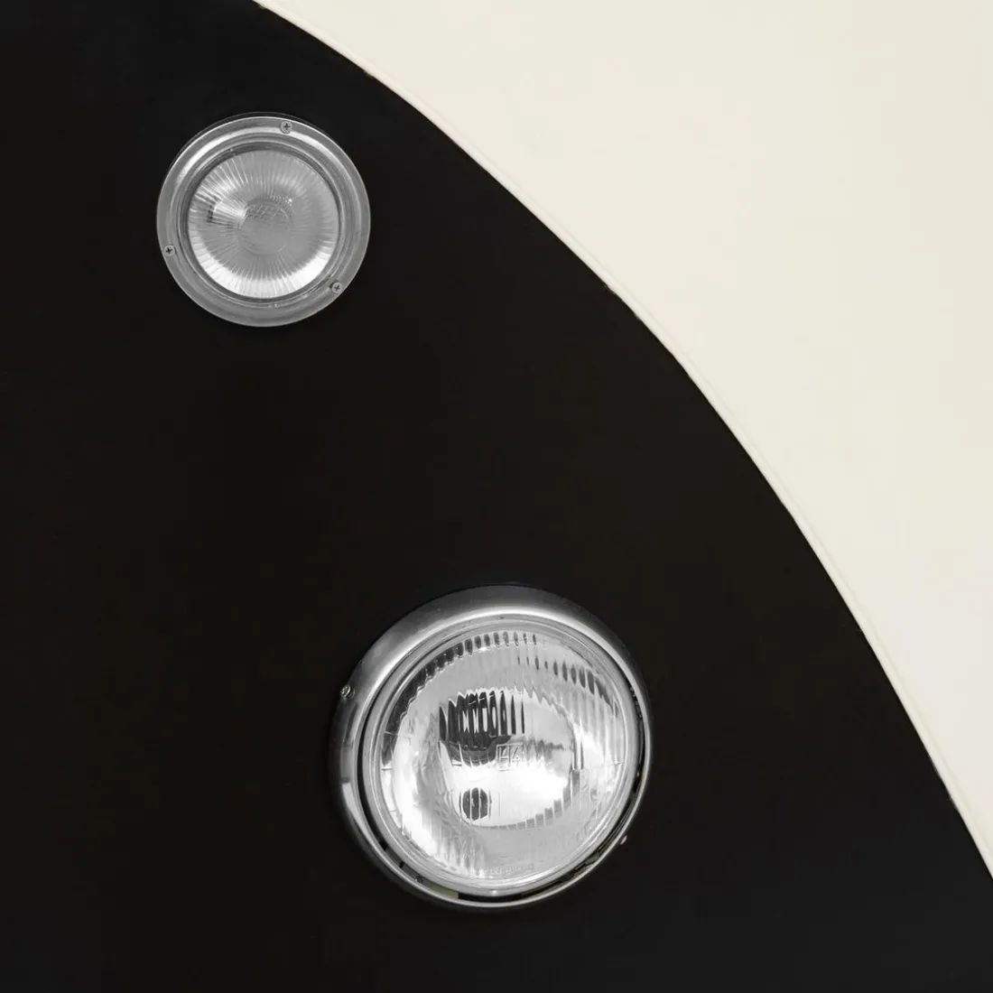 Meuble Bar Van Noir et Blanc GASTON