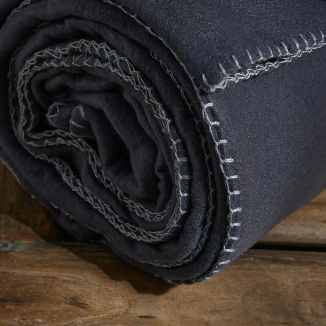 Plaid Polaire en Polyester 220 x 240 BIEN AU CHAUD Fusain