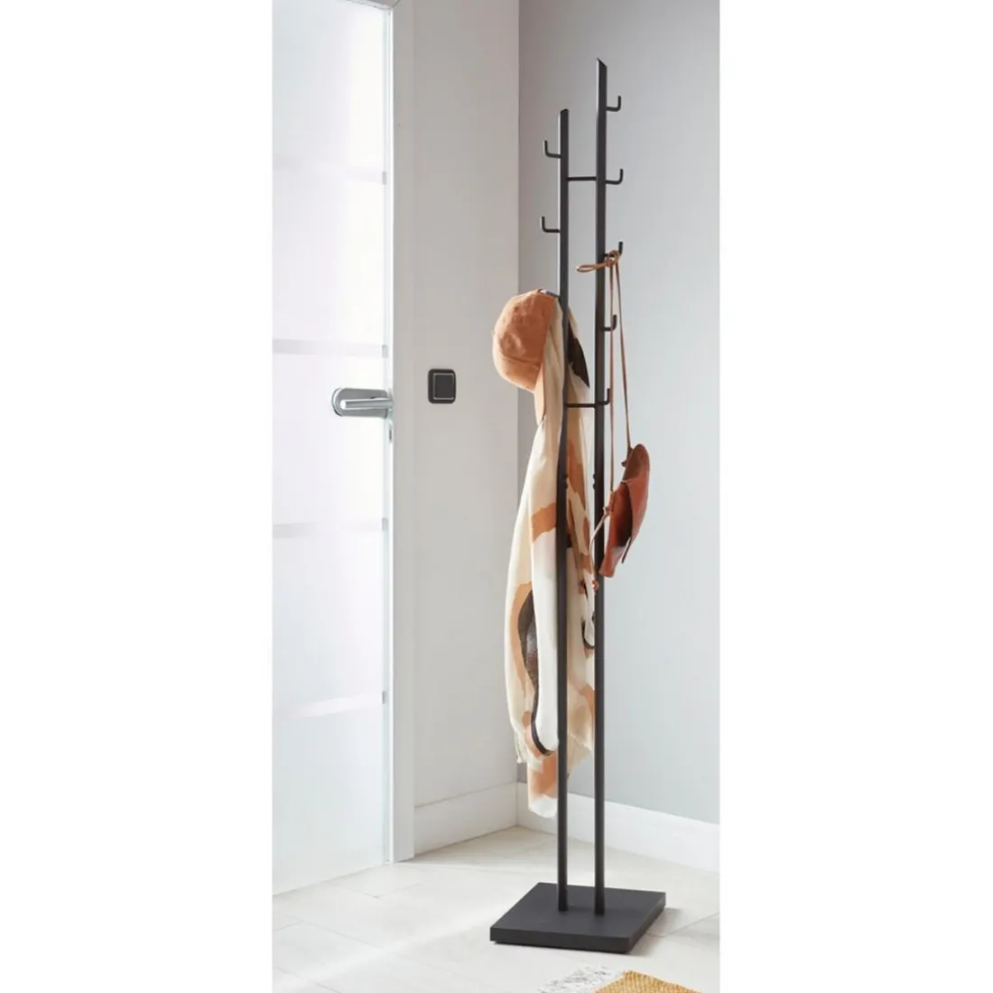 porte manteau en tube d'acier époxy noir