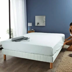 Protège-matelas imperméable forme drap-housse SELENIA en jersey extensible avec film PU - Blanc