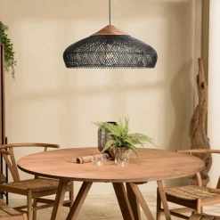 Suspension en rotin couleur noire et teck recyclé