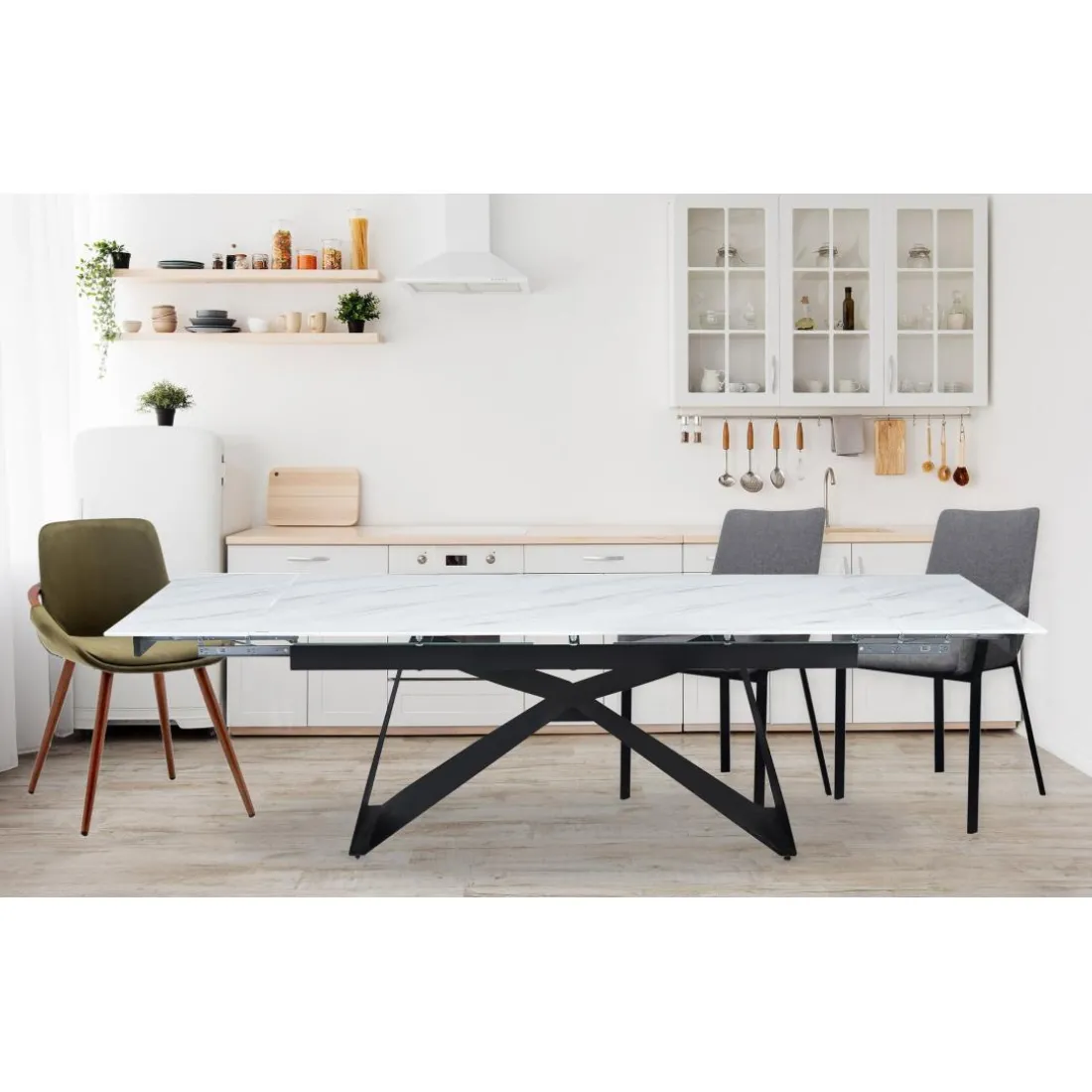 Table à manger extensible Mogarie en Verre effet marbre blanc et pieds Métal Noir