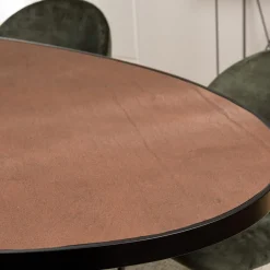 Table à manger ovale couleur rouille et effet pierre BASILE