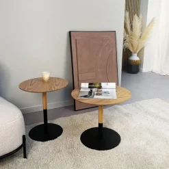 Table basse design ronde 'DILA' en bois finition naturelle et métal noir