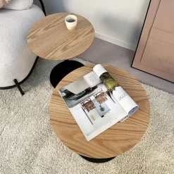 Table basse design ronde 'DILA' en bois finition naturelle et métal noir