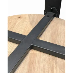 Table d’appoint en tube d'acier en noir, plateau en MDF décor chêne