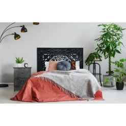 Table de chevet sculptée style marocain Chevignon Bois Noir