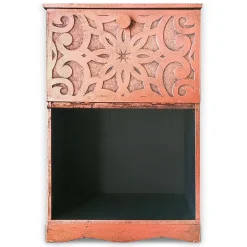 Table de chevet style oriental bois sculpté 1 porte Monbolyto Bois Cuivre