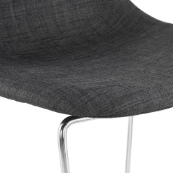 Tabouret de bar empilable 'FAKIR' en tissu gris foncé et pied en métal chromé