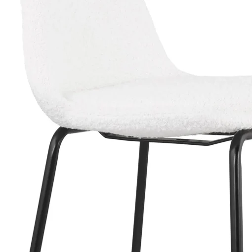 Tabouret snack mi-hauteur 'PLUMAR MINI' en tissu bouclé blanc et pied en métal noir