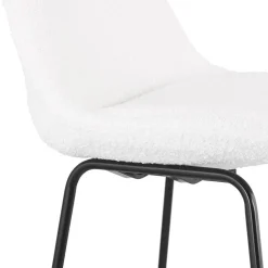 Tabouret snack mi-hauteur 'ALICE MINI' en tissu bouloché blanc et pied traineau en métal noir