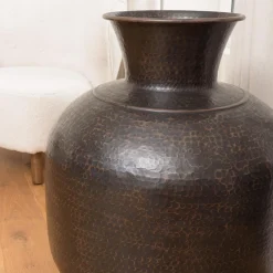 Vase alu couleur cuivre noir antique effet martelé HONORE